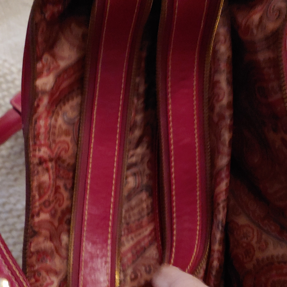 Purse - Picture 2 of 3